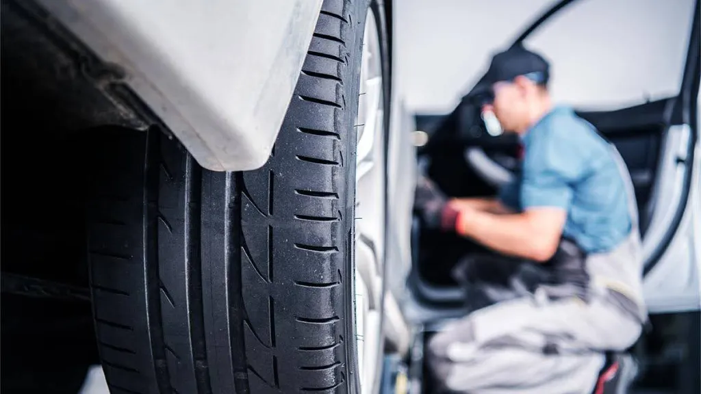 Perawatan Mobil Oleh Bengkel Auto2000