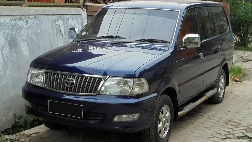 Mobil Toyota Lawas