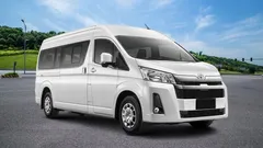 Wisata dengan Toyota Hiace