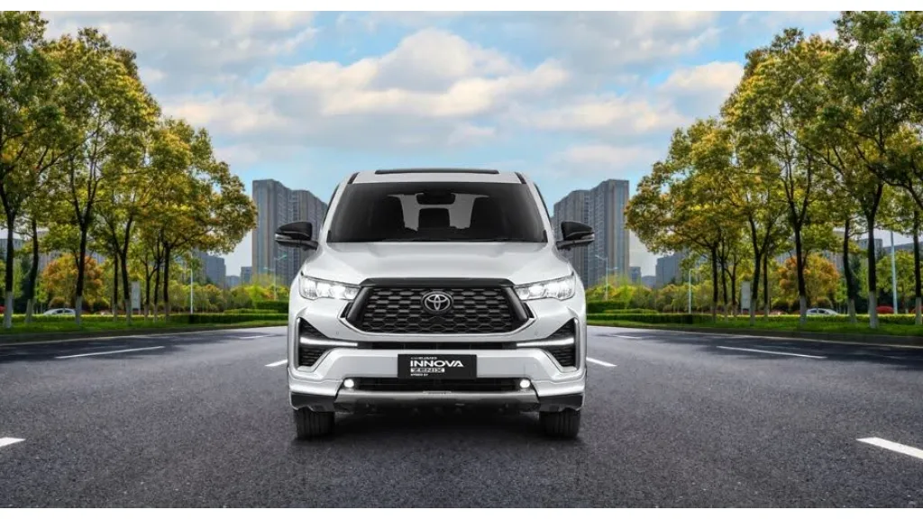 Wisata dengan Innova Zenix