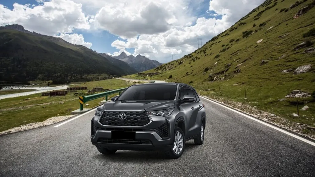 Wisata Kudus dengan Mobil Toyota