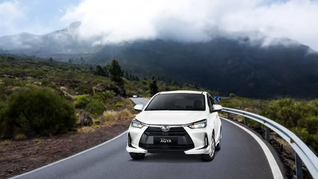 Wisata Gunung dengan Toyota Agya