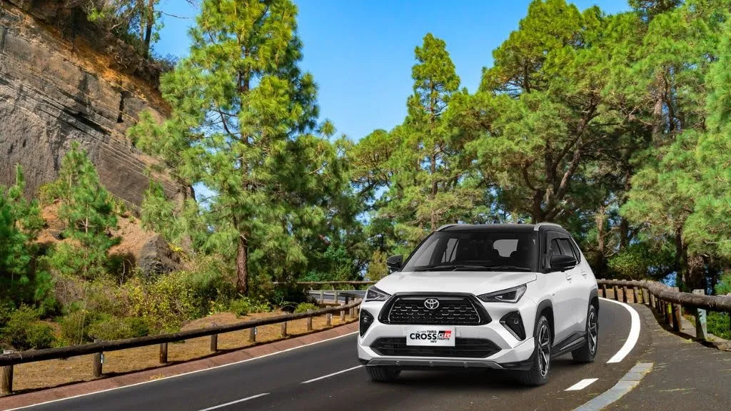 Wisata Air Terjun Efrata dengan Yaris Cross