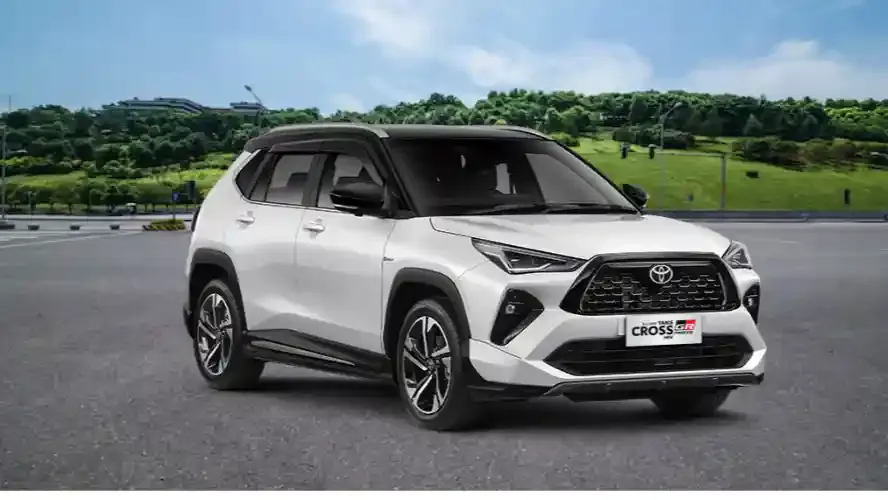 Review Yaris Cross Hybrid.webp