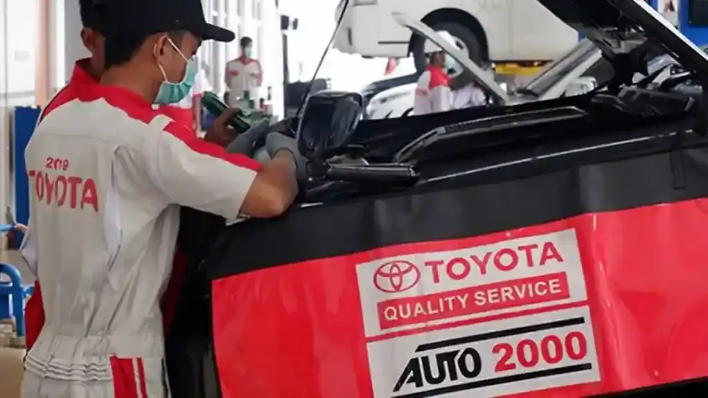 review servis aki mobil toyota