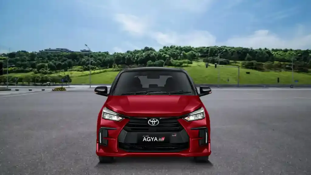 Cara menutup kap mobil.webp