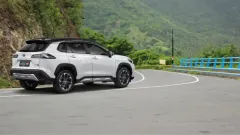 Cara Mengendarai Mobil Matic di Turunan Tajam.webp