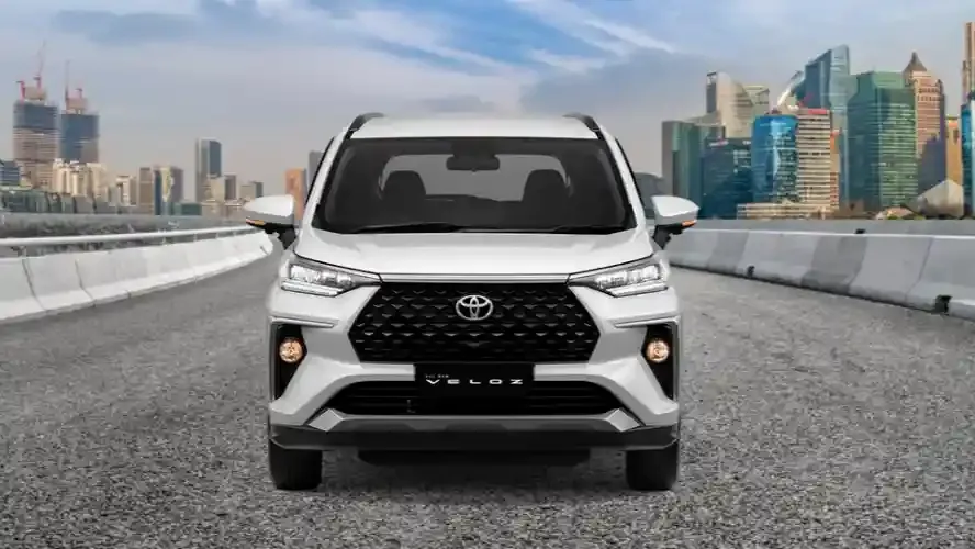 Cara Mengemudi Saat Melewati Bundaran.webp