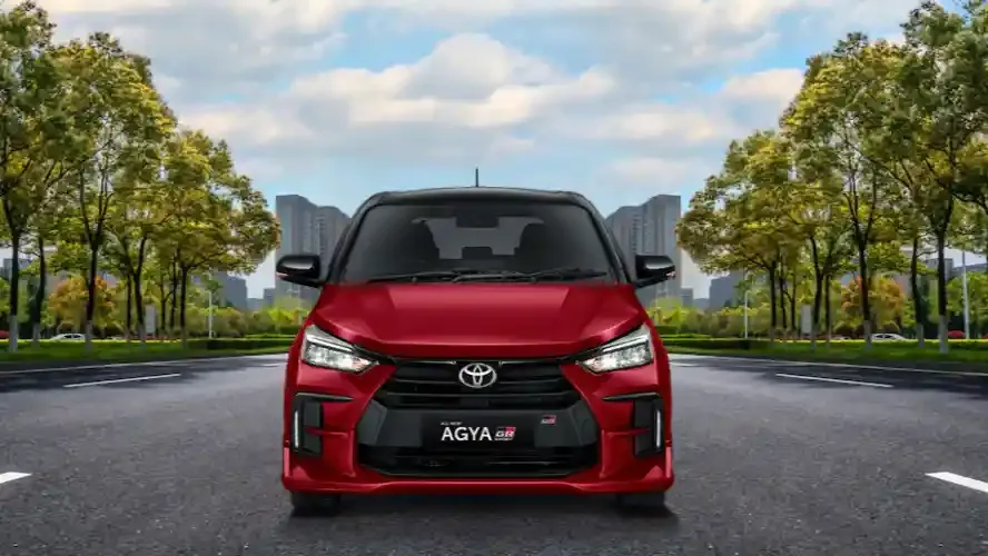 Cara Menyalip dengan Mobil Matic.webp