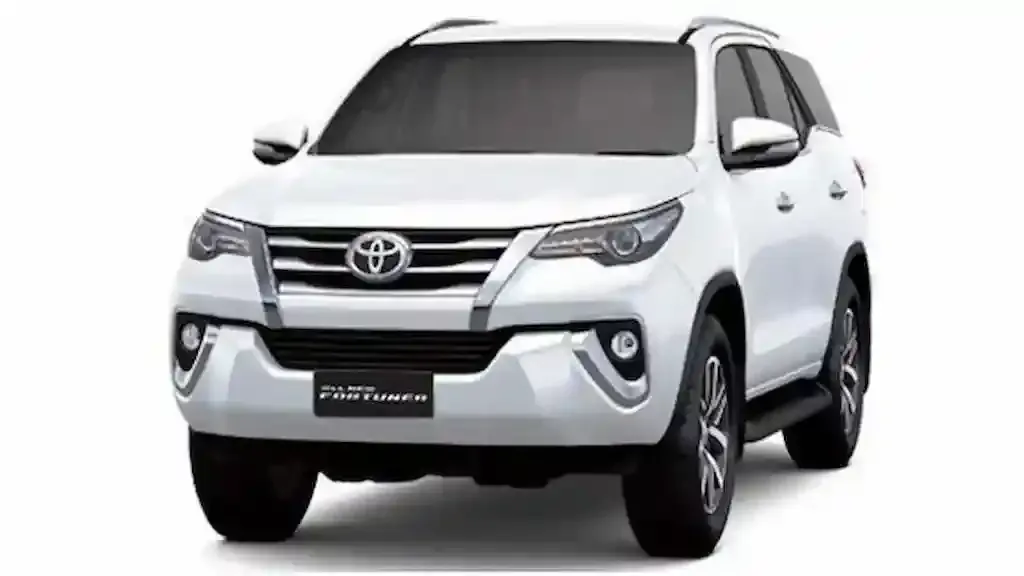 perbedaan tipe fortuner 4x2