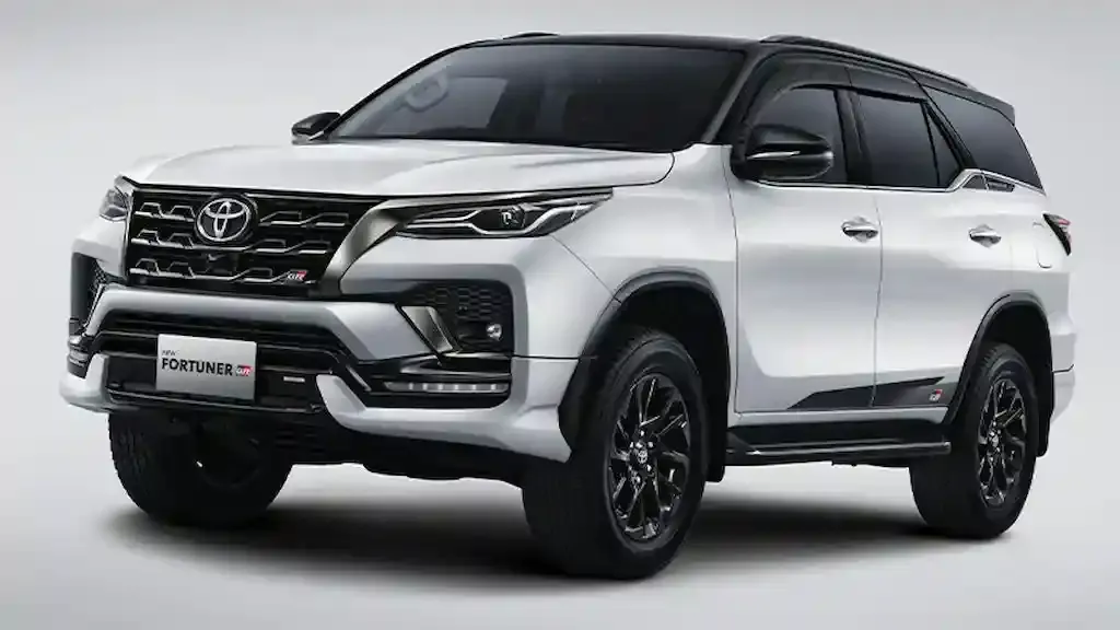 perbedaan tipe fortuner 4x4