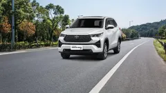 review eksterior innova hybrid.webp