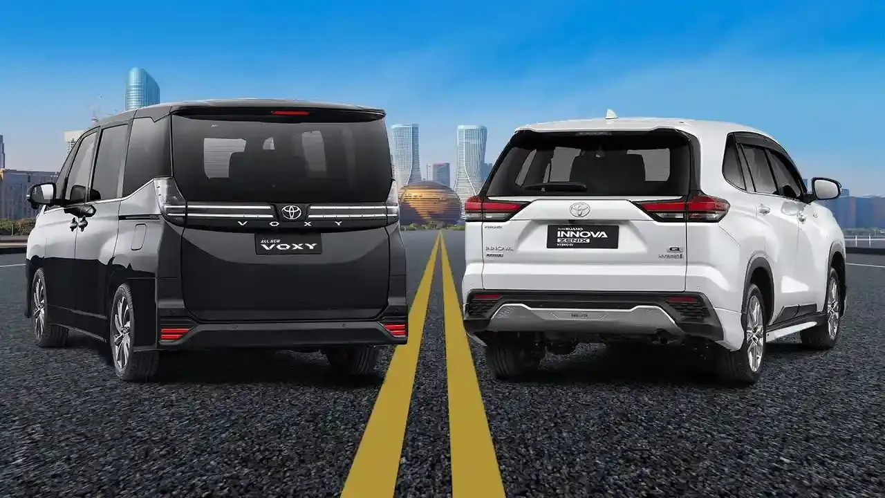 Innova vs Voxy.webp