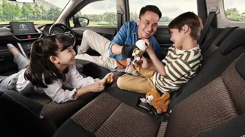 dalam mobil avanza.webp