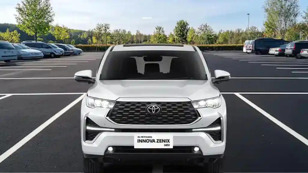parkir mobil di pelabuhan kali adem 