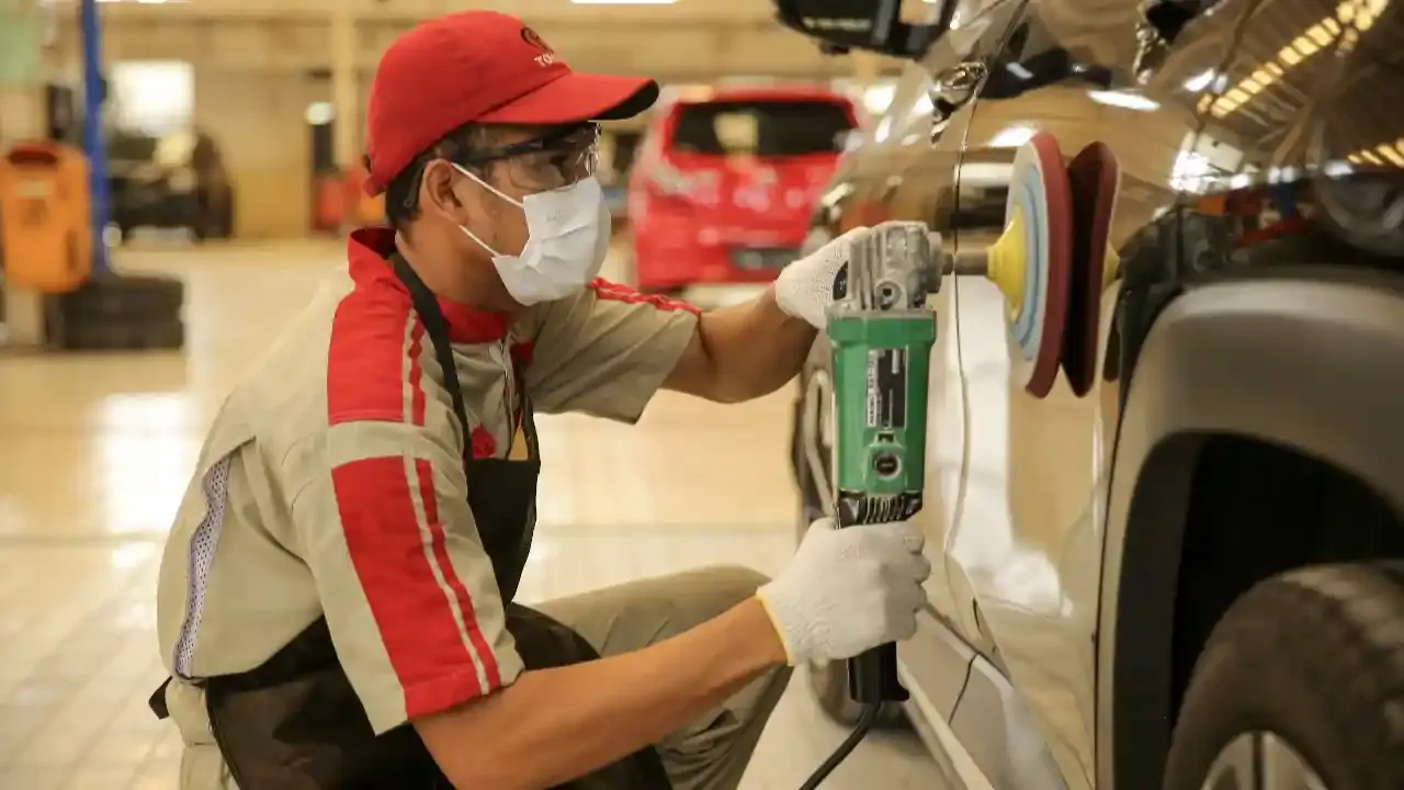 perbaikan bodi mobil.webp