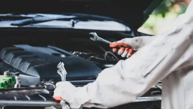 cara mengatasi karburator banjir pada mobil.webp