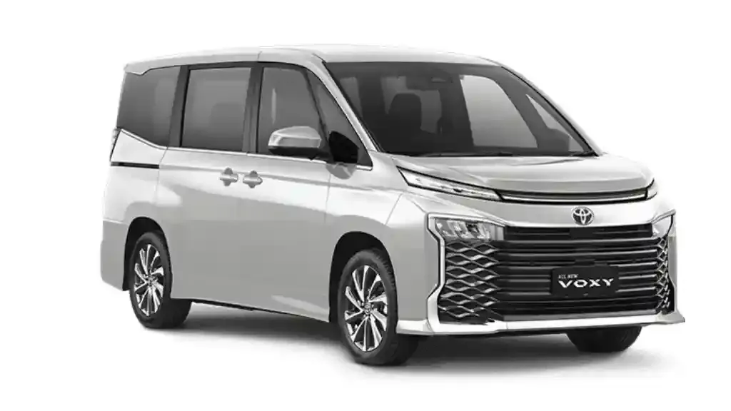 toyota voxy vs nissan serena.webp