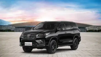 toyota fortuner manual vs automatic_.webp