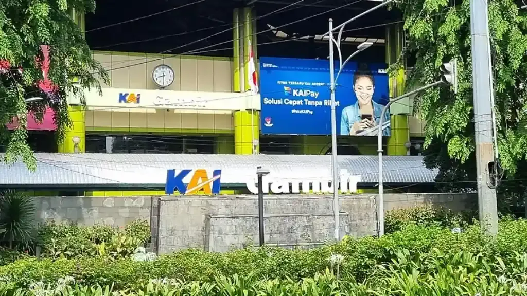 stasiun gambir.webp