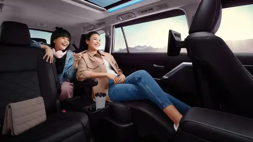 bengkel interior mobil.webp