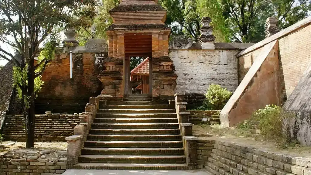 Surabaya ke Jogja Berapa Jam.webp