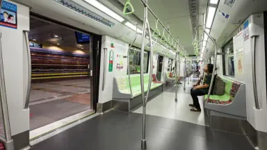 stasiun lrt kampung rambutan.webp