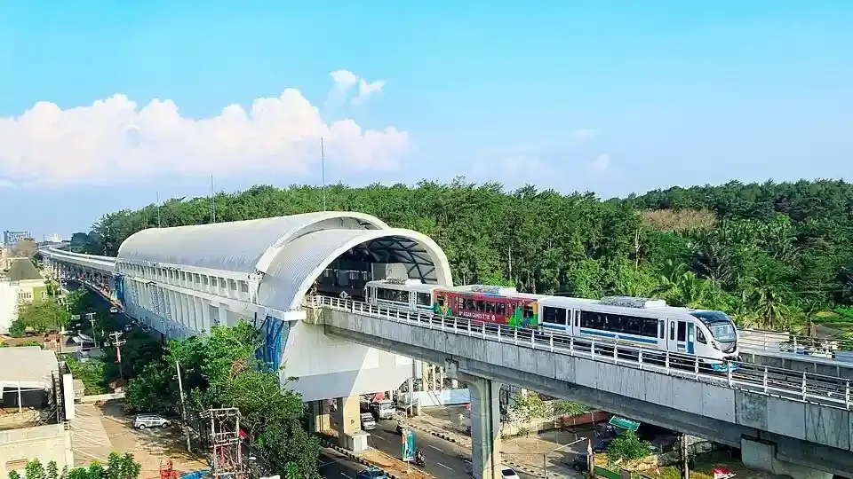 stasiun lrt punti kayu.webp