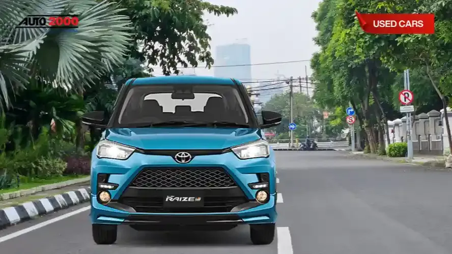 mobil biru.webp