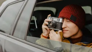 foto dalam mobil.webp