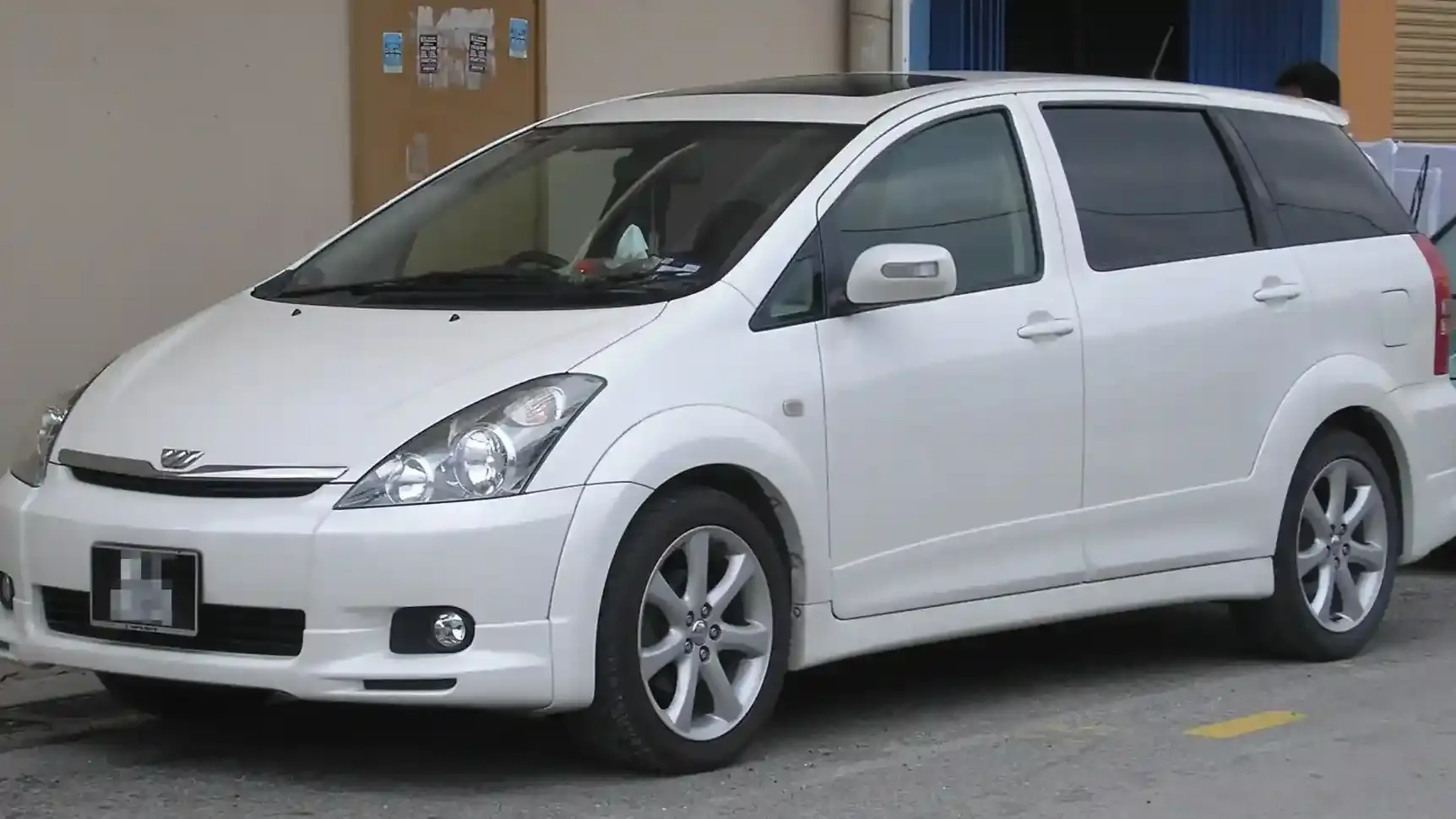 Toyota Wish.webp