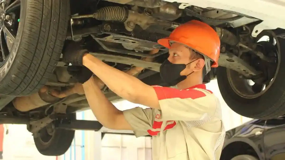 bengkel kakikaki mobil.webp
