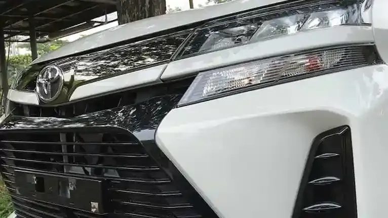 bengkel lampu mobil.webp