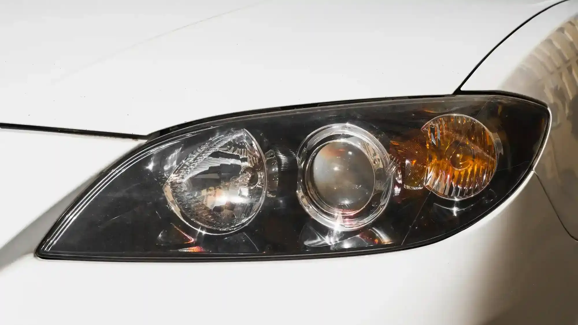 lampu variasi mobil.webp