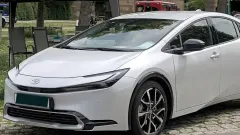 prius phev.webp