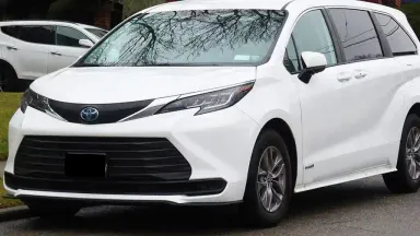 toyota sienna.webp