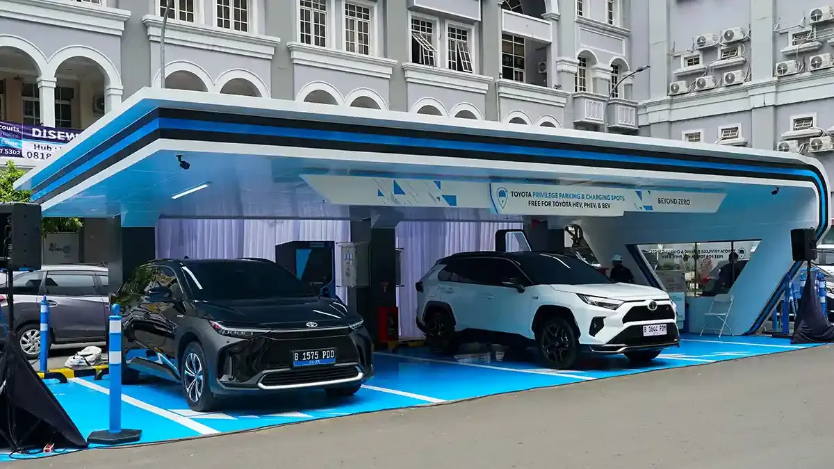 toyota privilege parking.webp