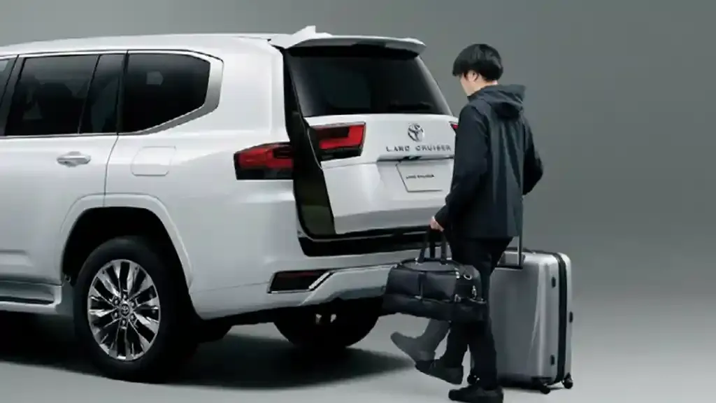 teknologi land cruiser hybrid.webp