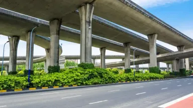 tol pertama yang jadi landasan darurat.webp