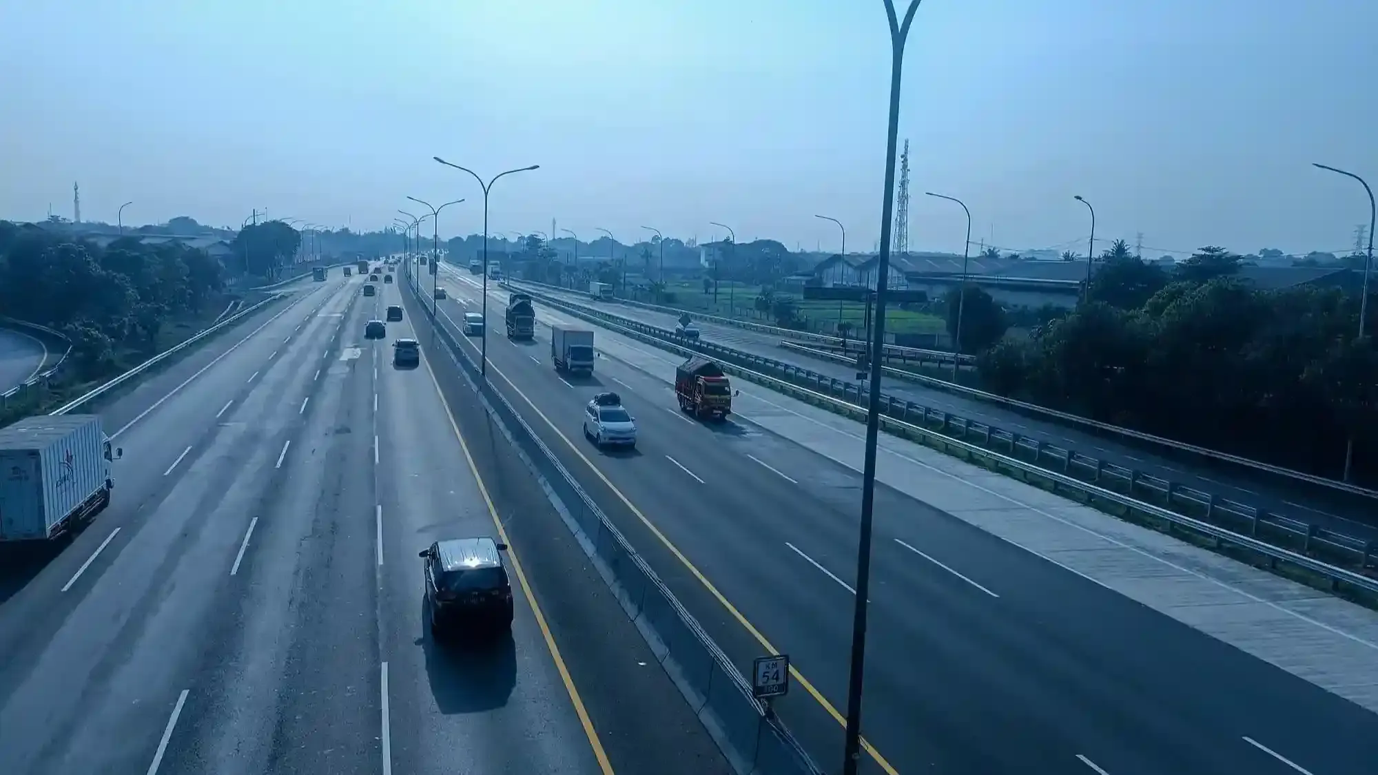 tol jagorawi landasan pesawat.webp