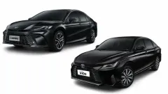 mobil sedan hitam Toyota.webp