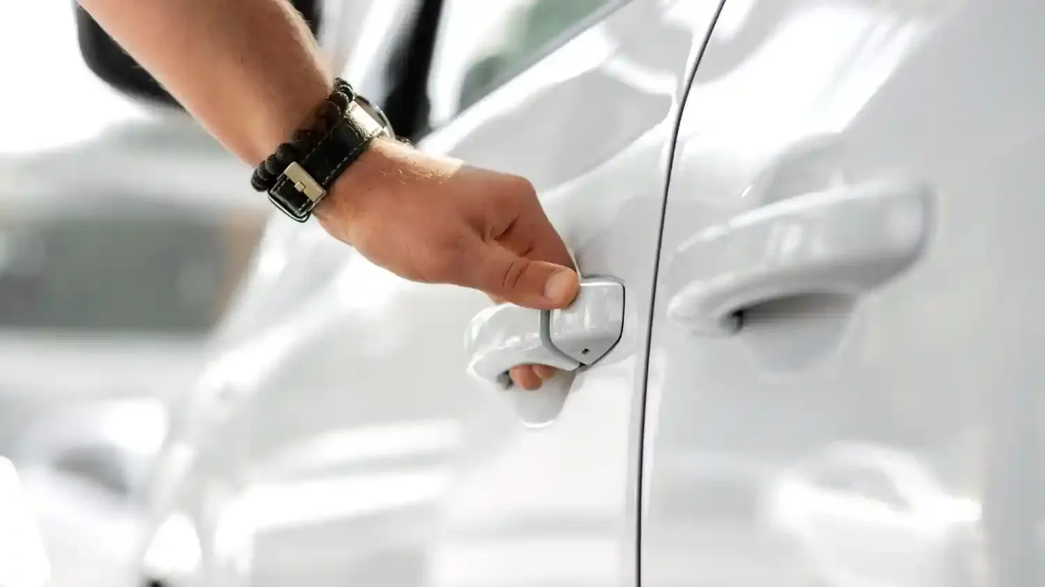 pintu mobil tidak bisa dibuka dari dalam.webp