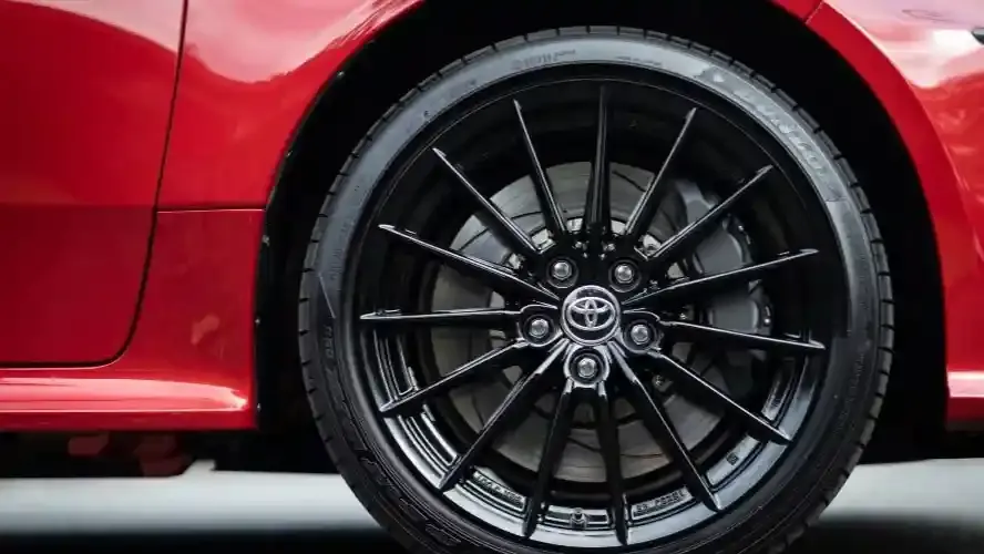 apa kegunaan oli shock absorber.webp
