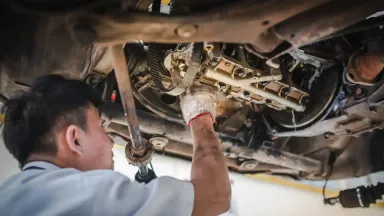 tie rod mobil rusak.webp