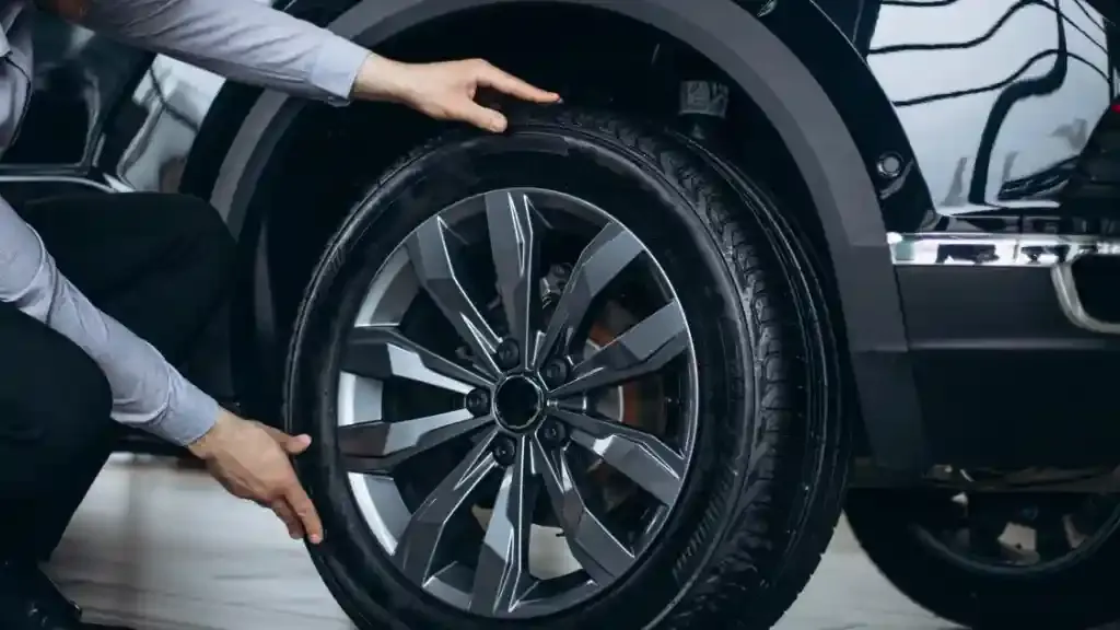 velg mobil bekas.webp