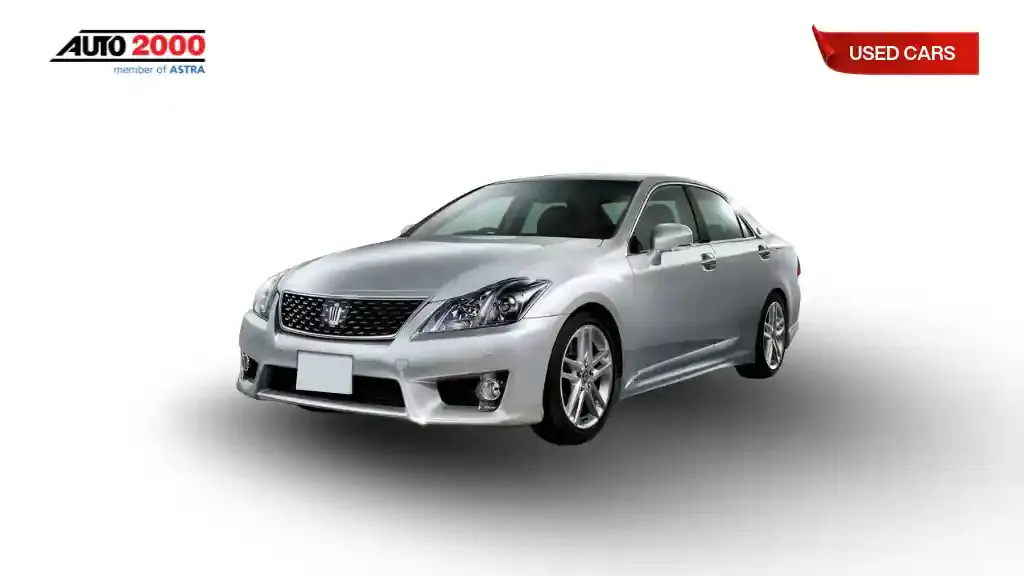 toyota crown s200 1.webp
