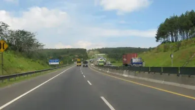 jalur darurat tol cipularang.webp