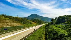 jalur penyelamat Tol Cisumdawu.webp