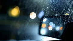 belajar mengemudi saat hujan.jpeg