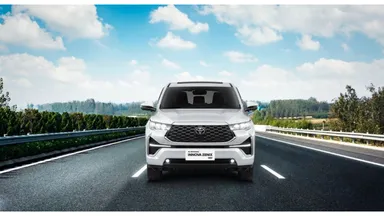 Toyota Innova Zenix